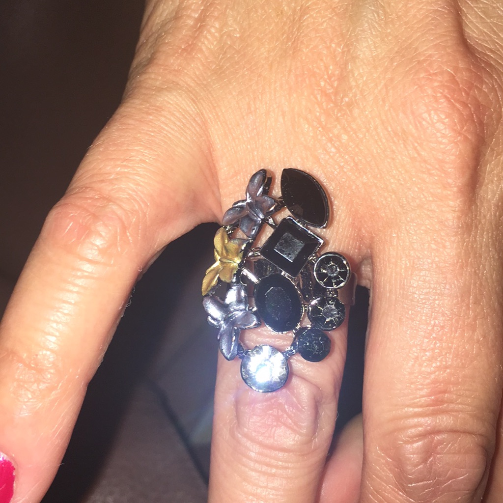 An Adjustable Ring
